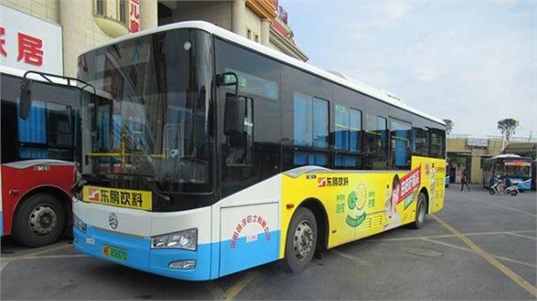 公交車(chē)身及車(chē)內(nèi)廣告火爆招租，滿城跑的廣告靜待與您攜手共贏
